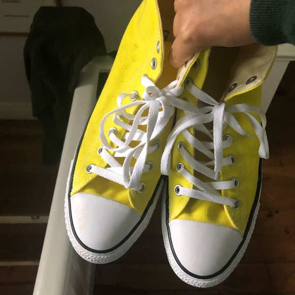 womens yellow converse sneakers